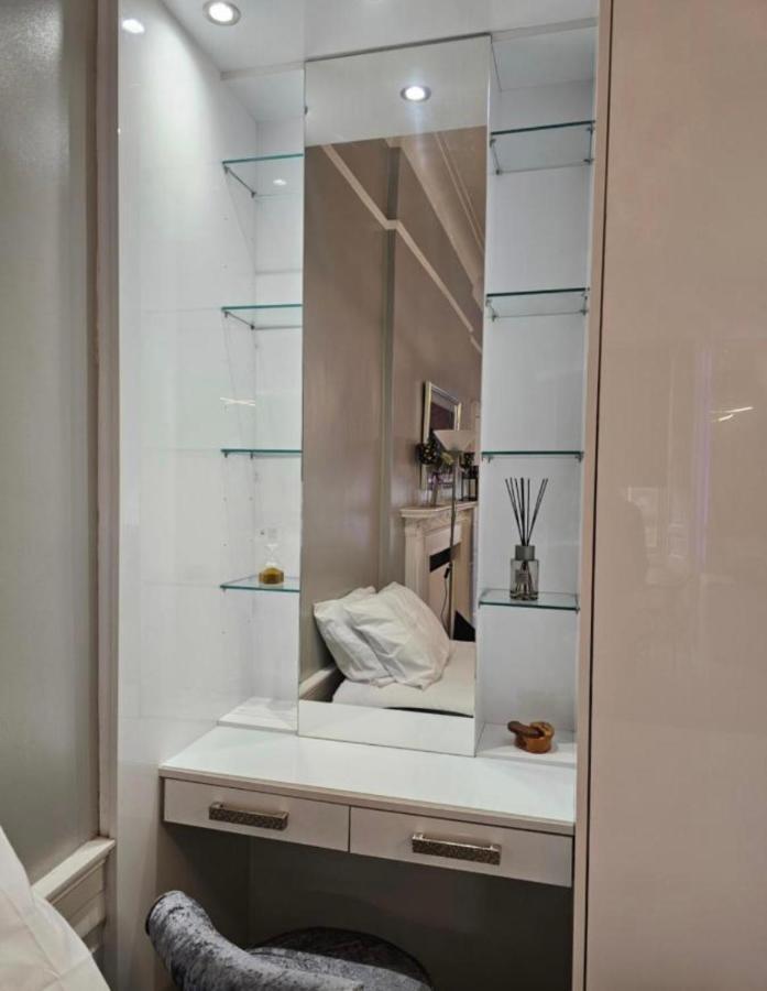 Luxury Family Room With Private Bathroom In The Heart Of EDI Eksteriør bilde