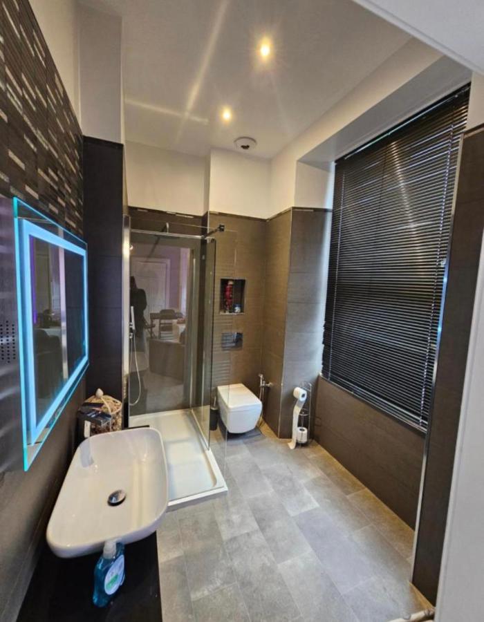 Luxury Family Room With Private Bathroom In The Heart Of EDI Eksteriør bilde